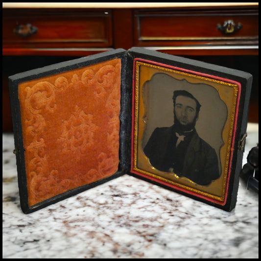 Mid 19th Century American Deguerrotyoe Man's Portrait Photograph in Leather Bound Case