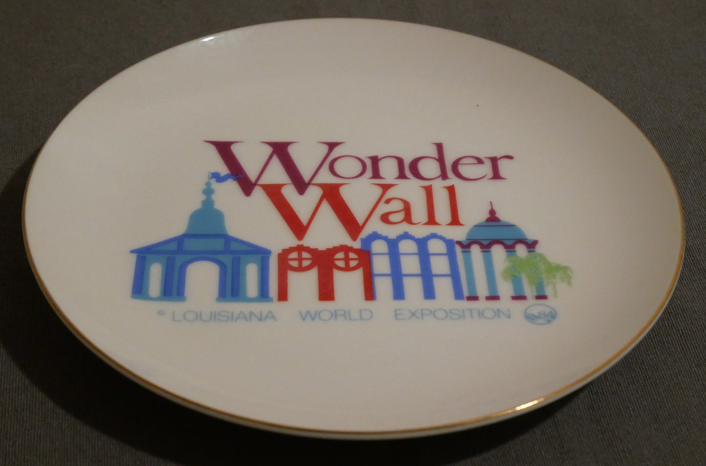 Vintage 1984 New Orleans World's Fair Porcelain Souvenir Wonder Wall Plate