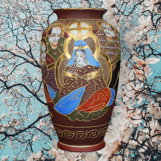 Vintage 1970’s Japanese Satsuma Porcelain Figural Motifs Baluster Vase