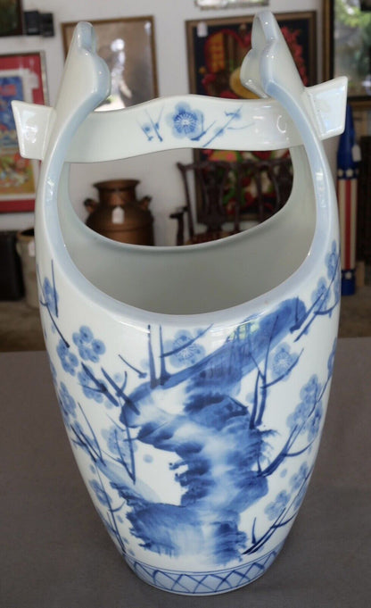 Vintage Circa 1970 Japanese Arita Porcelain Well Bucket Form Vase