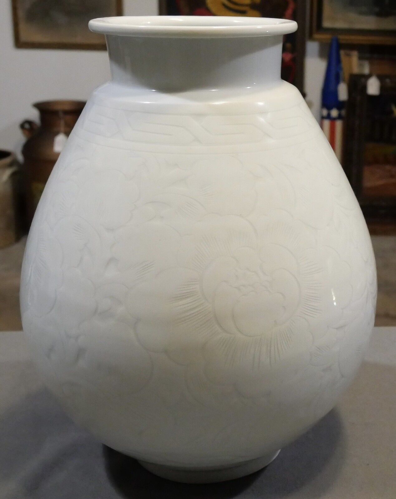 Vintage Circa 1970 Japanese Dehua Porcelain Style Lotus Motifs Bulbous Vase